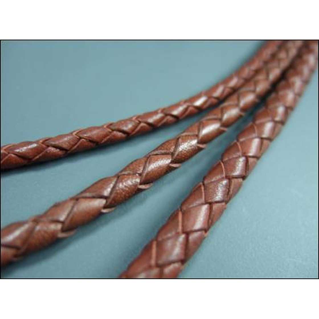 Round braided leather cord Ø2,5mm - saddle brown, 4,60 €