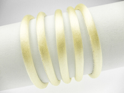 Silk Cord round stitched 5mm - pastel yellow